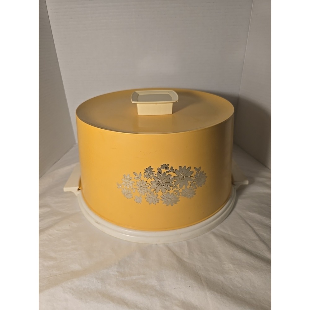 Vintage Yellow Plastic Daisy Cake Carrier Server Locking Lid 1970's